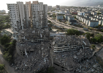 Número de mortos na Venezuela após terremoto sobe para 1.450, afirma governo