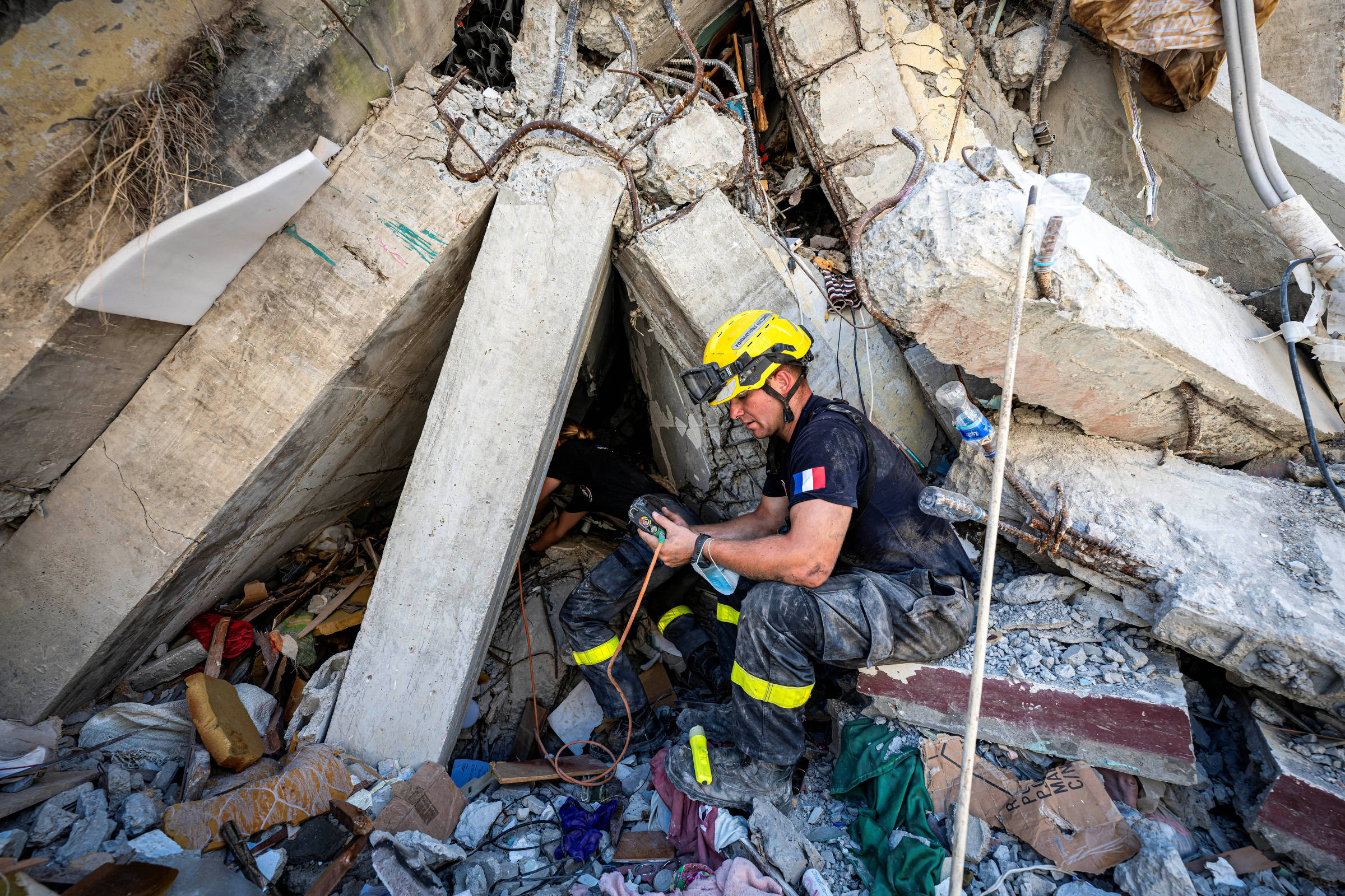 Sobe para 1.719 o número de mortos na Venezuela após terremotos