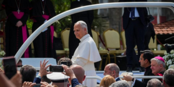 Papa Leão XIV inicia guinada na comunicação do Vaticano