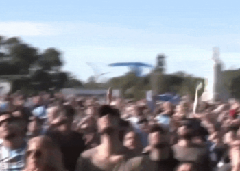 VÍDEO mostra torcida argentina em Buenos Aires no momento exato do gol da virada