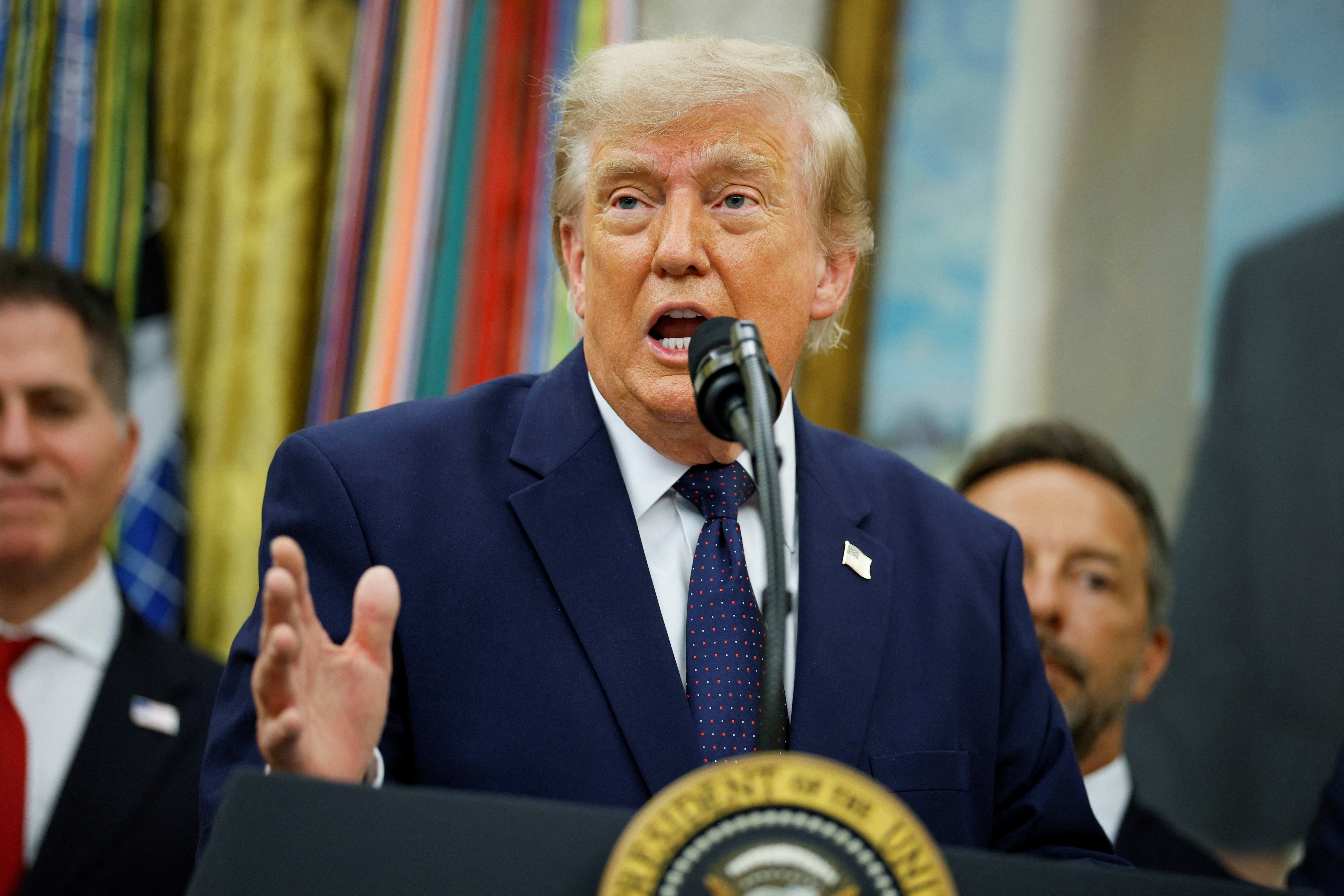 Trump chama análise da Suprema Corte dos EUA sobre cidadania por nascimento de 'erro judiciário' e diz que vai pedir nova análise