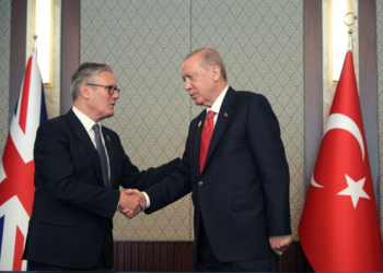 Primeiro-ministro do Reino Unido diz que Erdogan, da Turquia, presenteou líderes da Otan com pistolas