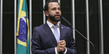 A esquerda encontra mais um inimigo imaginário: o “racismo científico”