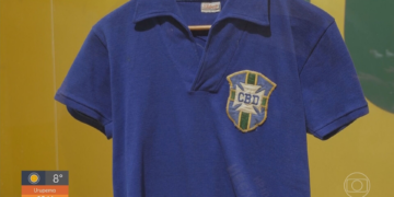 Relíquia da Seleção Brasileira: Camisa de Pelé da final da Copa de 1958 é vendida por R$ 25 milhões em leilão