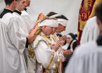 Ultraconservadores x Leão XIV: Vaticano declara Sociedade São Pio X em cisma e excomunga bispos