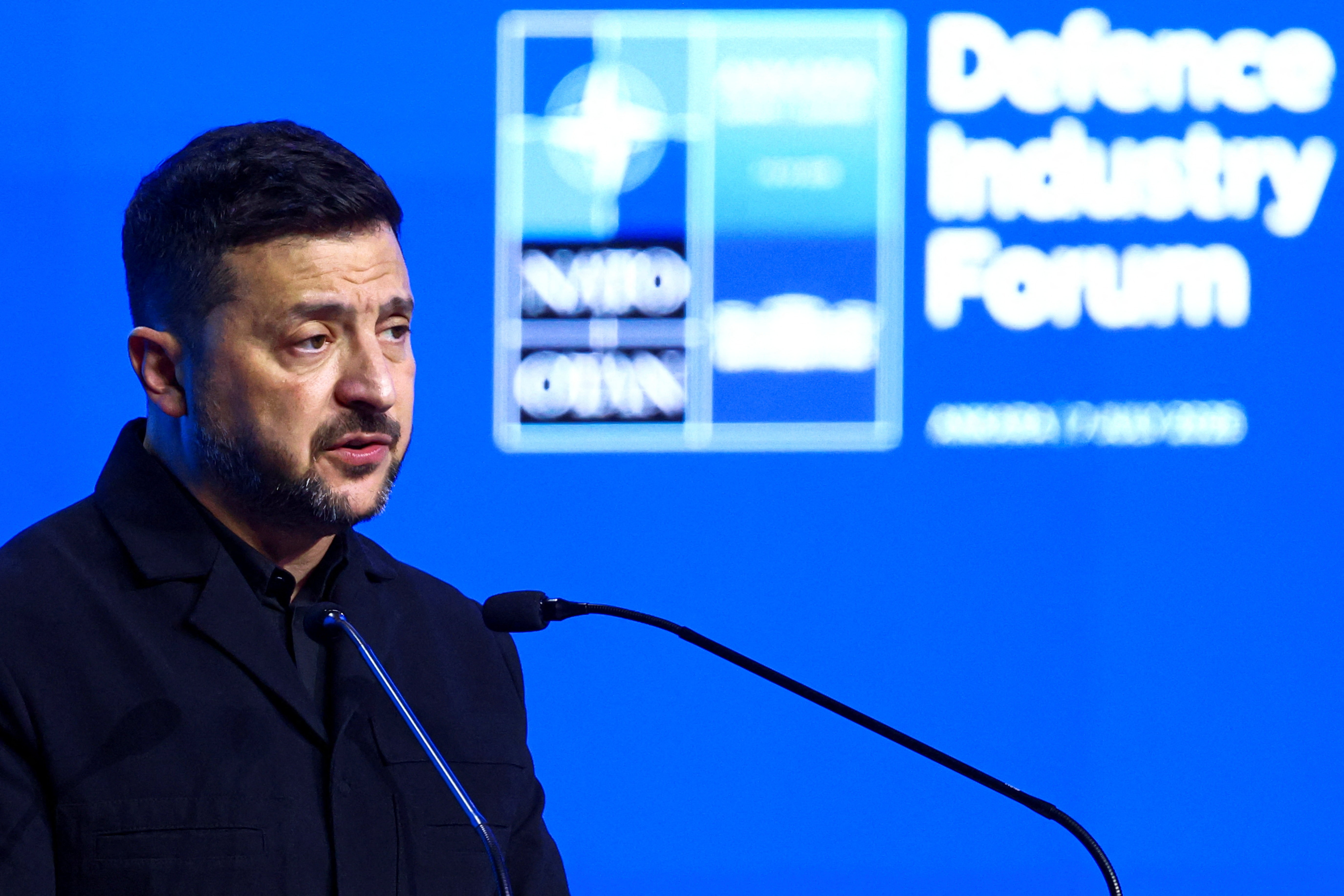 Zelensky demite comandante do Exército treinado na URSS após onda de protestos