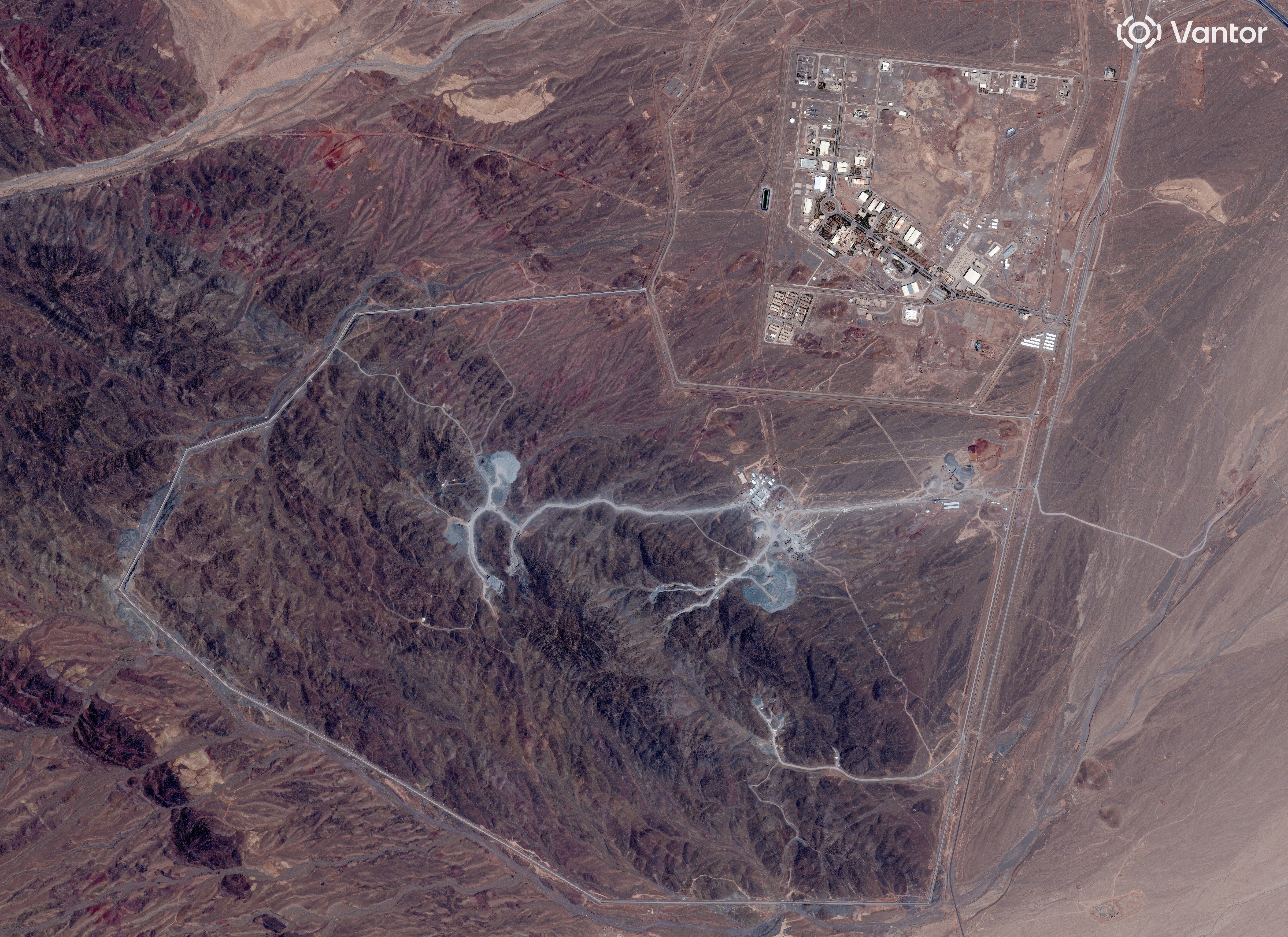 Exército do Irã diz que vai atacar 'interesses dos EUA' se instalações nucleares forem atingidas