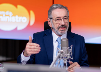 Ministro diz que 'atropelos' atrapalham negociações com EUA sobre tarifas, mas que 'corre contra o tempo' por consenso