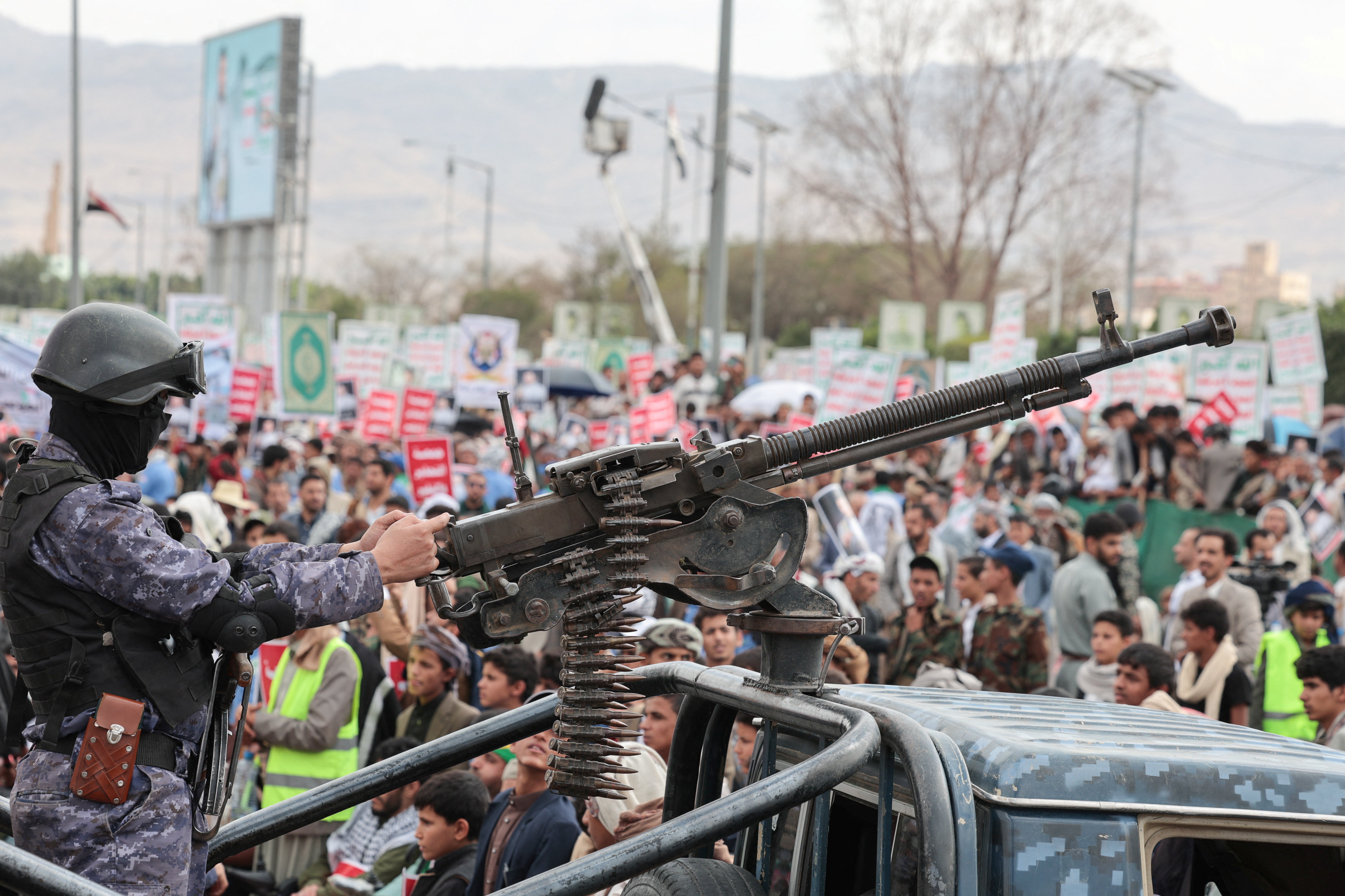 Arábia Saudita ataca Iêmen após bombardeios de houthis contra petroleiros do país