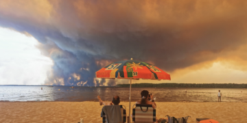 Incêndios avançam na Espanha e França; mais de 270 mil deixam suas casas
