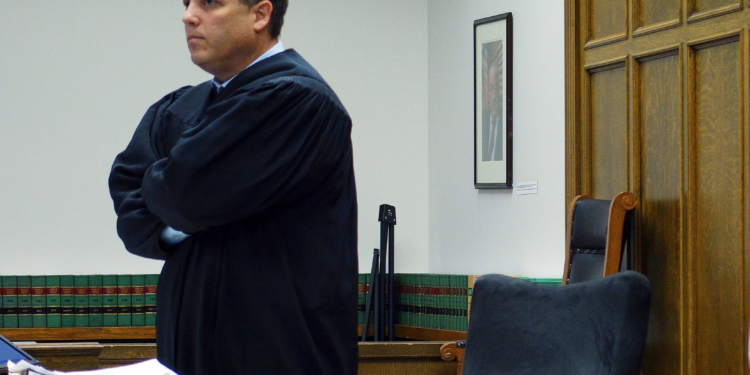 Demitido menos de uma hora após assumir, procurador contesta exoneração na Justiça dos EUA