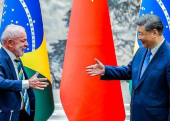 Lula e Xi falam por telefone e concordam em acelerar tratativas de acordo China-Mercosul
