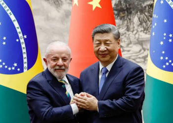 Após tarifaço de Trump, Lula discute acordo China-Mercosul com Xi Jinping