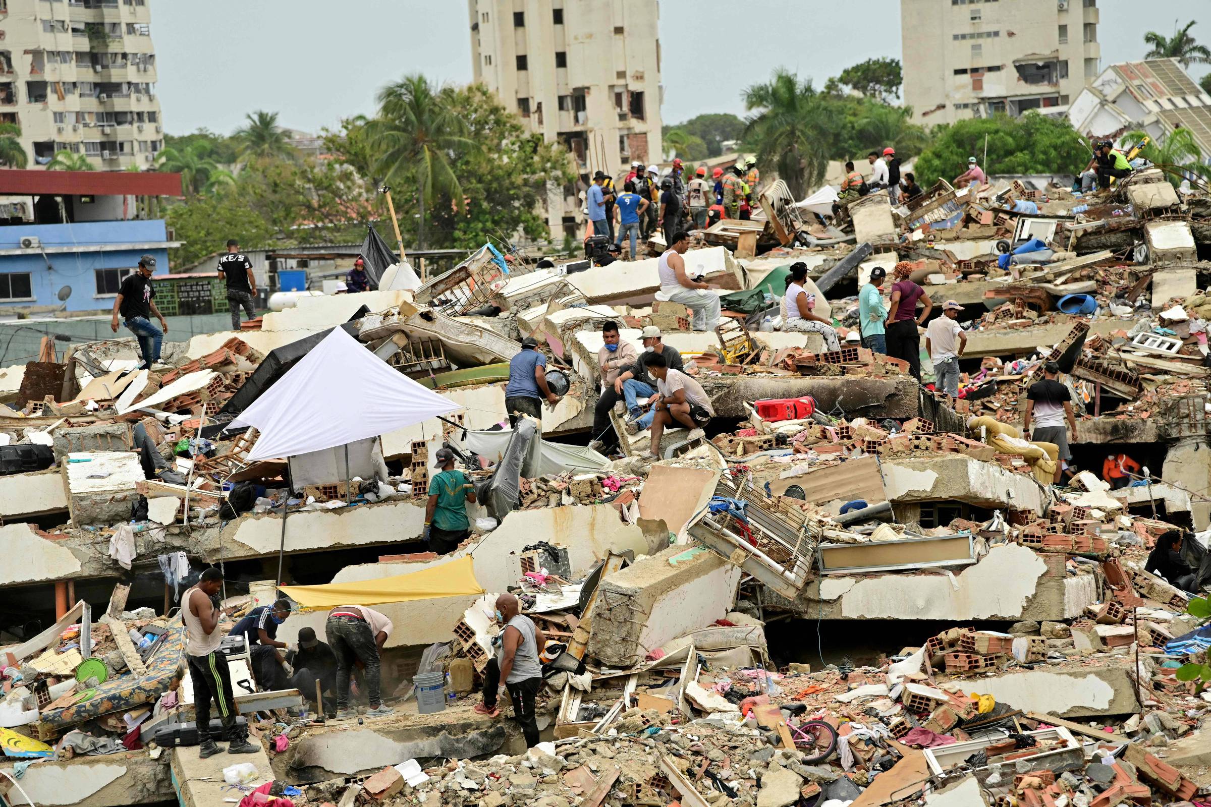Sobe para 2.645 o número de mortes confirmadas em terremotos na Venezuela
