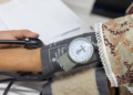Equipamentos médicos ilegais vendem mais do que os legais no país em 2026