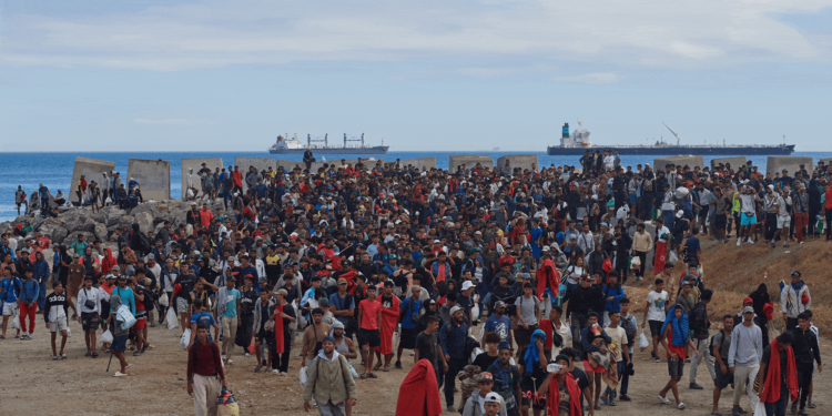 Ceuta começa a enterrar imigrantes não identificados; túmulos receberam apenas números