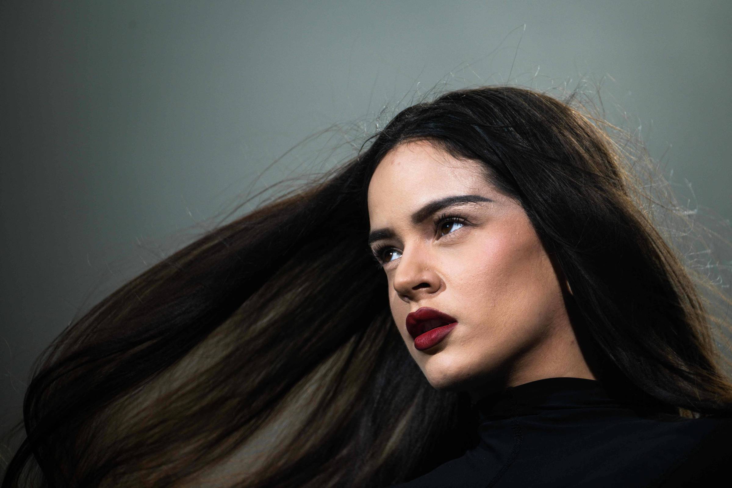 Rosalía pede desculpas em show na Argentina após polêmica na Copa do Mundo