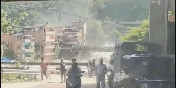 VÍDEO mostra desespero de passageiros de ônibus durante avalanche no Nepal