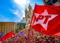 No Brasil, maioria esmagadora dos jornalistas assume ser de esquerda; veja números