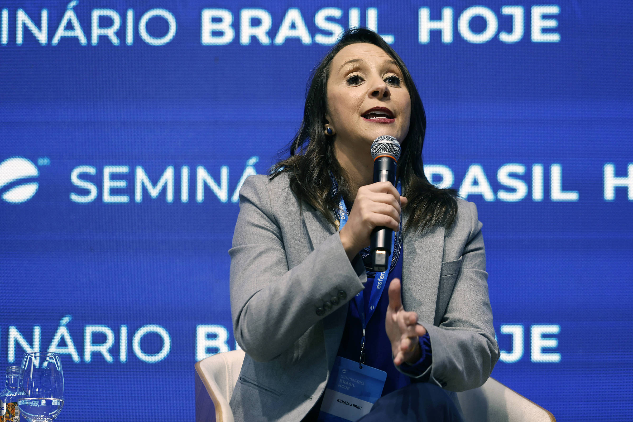 Podemos resiste à indicação de sua presidente como vice de Flávio