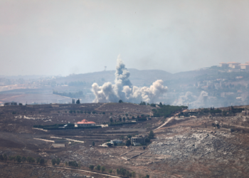 Forças de Israel matam 12 pessoas, incluindo 2 crianças, em ataque aéreo no Líbano