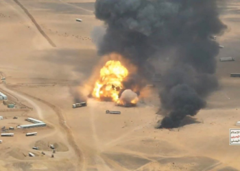 Houthis atacam instalações de energia na Arábia Saudita e anunciam escalada do conflito