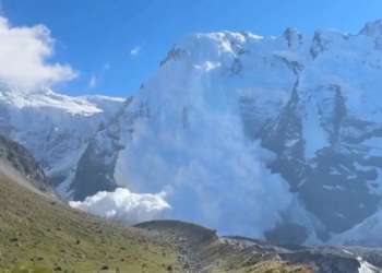 VÍDEO mostra avalanche que matou 11 alpinistas em montanha da Rússia
