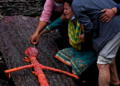 Famílias organizam funerais sem corpos no Nepal uma semana após avalanche mortal
