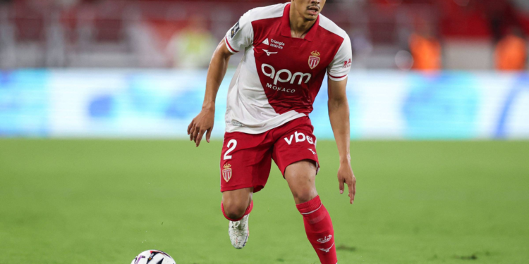 Ancelotti convoca Vanderson para substituir Wesley, cortado por lesão