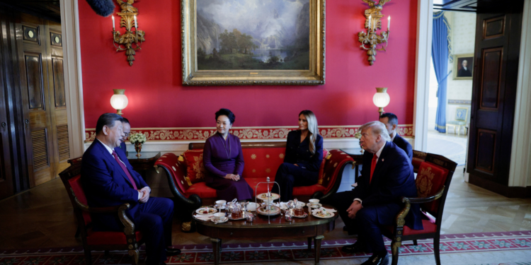 Xi Jinping encerra visita de Estado aos EUA após encontros com Trump; saiba como foi