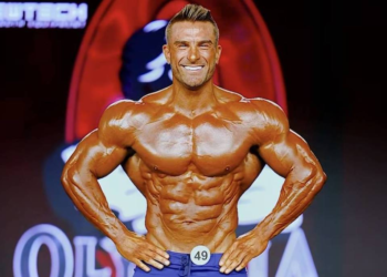 Mister Olympia 2026: Ryan Terry vence a categoria Men's Physique