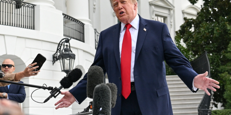 Trump diz que EUA e Cuba vão chegar a um acordo e descarta ação militar na ilha