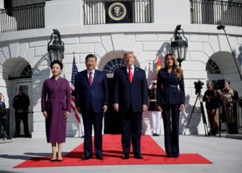 Trump minimizou venda de armas a Taiwan e perguntou a Xi Jinping se ele queria comprar armas dos EUA, diz embaixador americano em Pequim