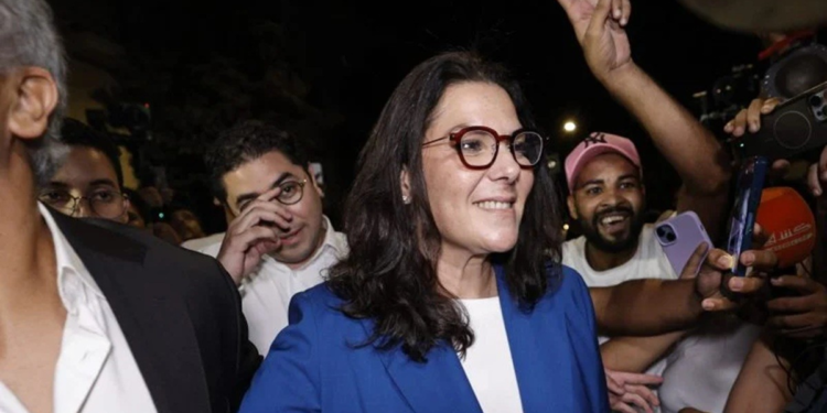 Rei do Marrocos nomeia primeira mulher para chefiar governo