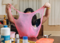 Slime pode fazer mal? O que se sabe sobre os riscos para crianças