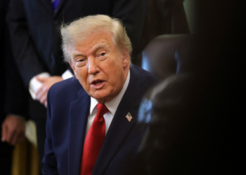 Trump descarta novo ataque ao Irã no próximo mês e fala em 'discussões produtivas'