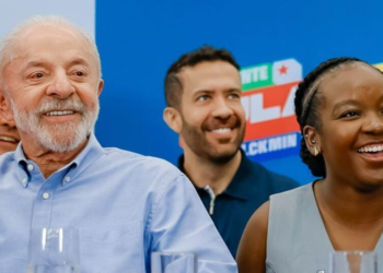 Ana Elisa: quem é a jovem que foi de esperança a problema para a campanha de Lula