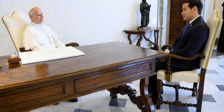 Secretário de Estados dos EUA, Marco Rubio deseja melhoras para o papa Leão XIV após diagnóstico de câncer