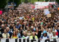 Milhares de pessoas protestam na Espanha contra crise habitacional