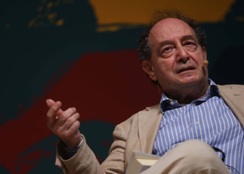 Roberto Calasso lança nova luz sobre a Bíblia com detalhes e lacunas