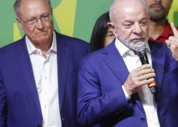 Sakamoto: Se quiser sinalizar ao mercado, Lula precisa ir além de Alckmin